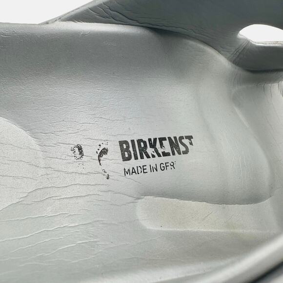 Birkenstock | Women | Arizona Essentials Metallic Silver Light Sandals | 9-9.5 - Picture 11 of 15